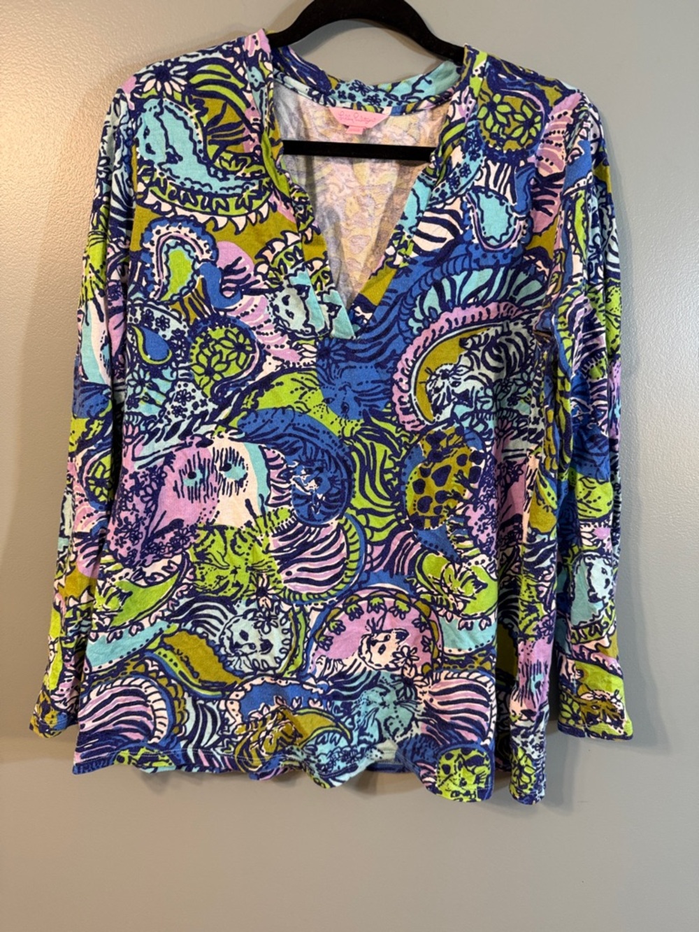 Lilly Pulitzer V-Neck Long-Sleeve tunic in Blue Multi